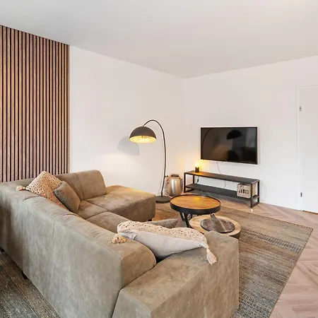 Prestige Xl Full-home Near Center And Park