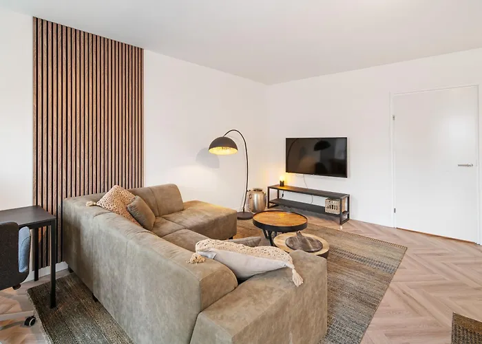 Prestige Xl Full-home Near Center And Park