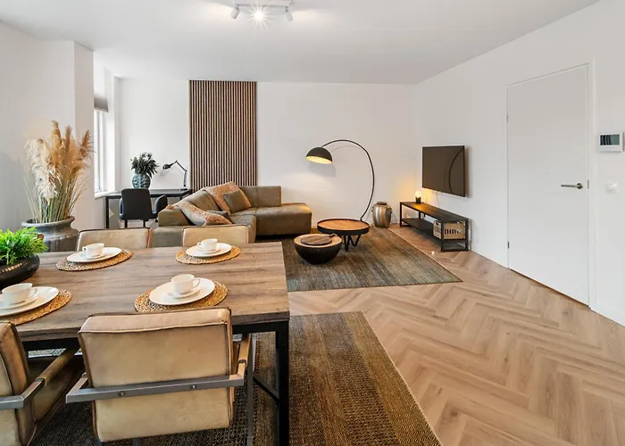 Prestige Xl Full-home Near Center And Park Lejlighed