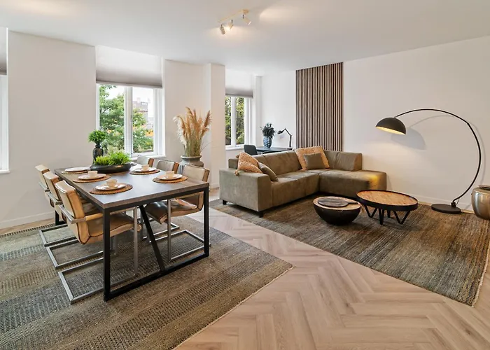 Prestige Xl Full-home Near Center And Park *